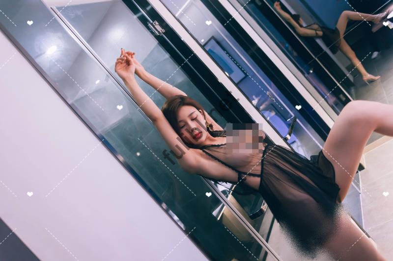 闫盼盼201807最新写真作品集 裸心+透视 2套合集[117P/347M]