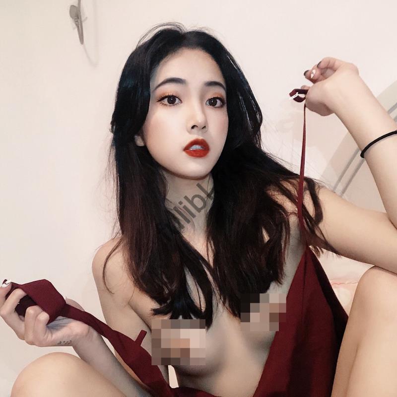 推特女神@Qinweiyingjie 尺度私拍视图合集[121P+15V/74M]