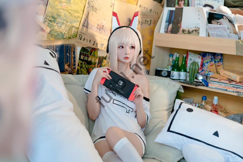 coser@绫波 - 碧蓝航线+新世纪福音战士 [72P/550M]