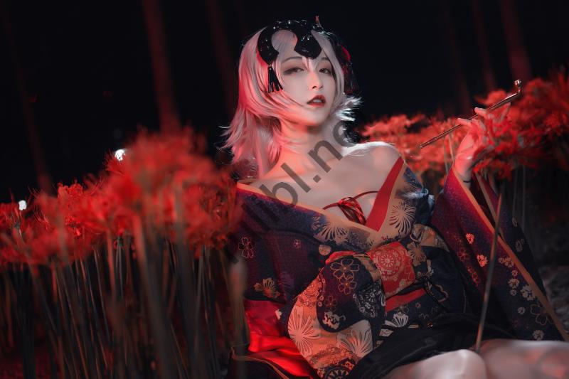 高质量coser@铁板烧鬼舞w 写真作品20套原版合集[394P/4.69G]