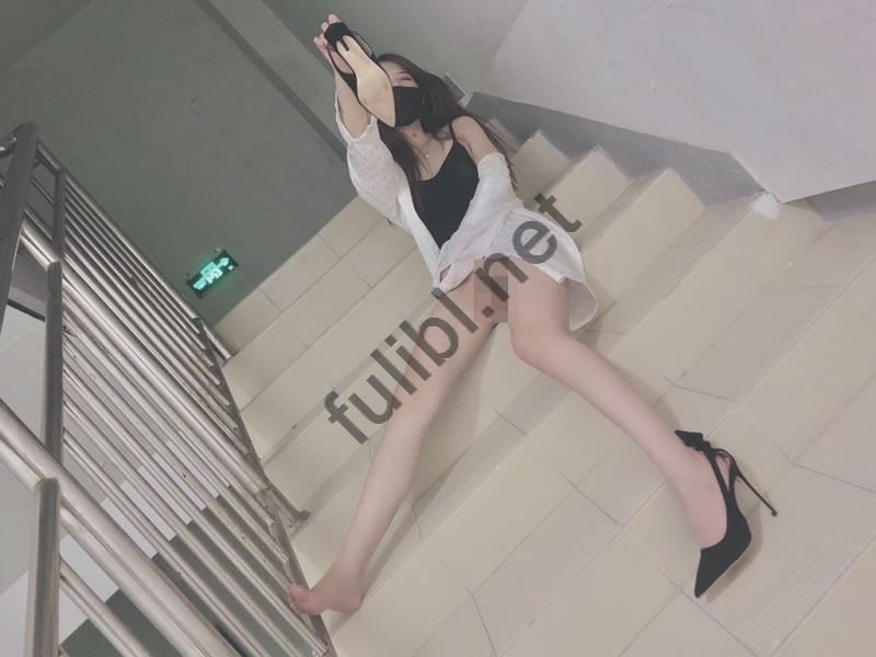 高质量网红@小姑妈S 尺度私拍视图合集[71P+16V/96M]